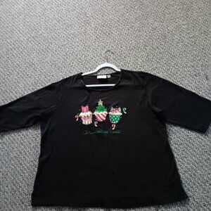 Quacker Factory Woman's Christmas cupcakes top 1X